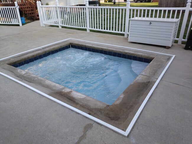 Building Photo - 7393 Lazy Brook Ct