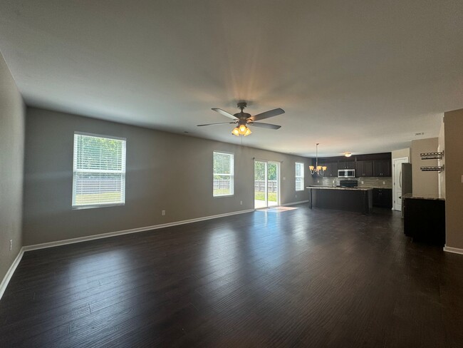 Building Photo - The Oaks at Windwood