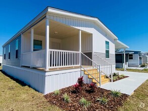Building Photo - 2563 Skyview St