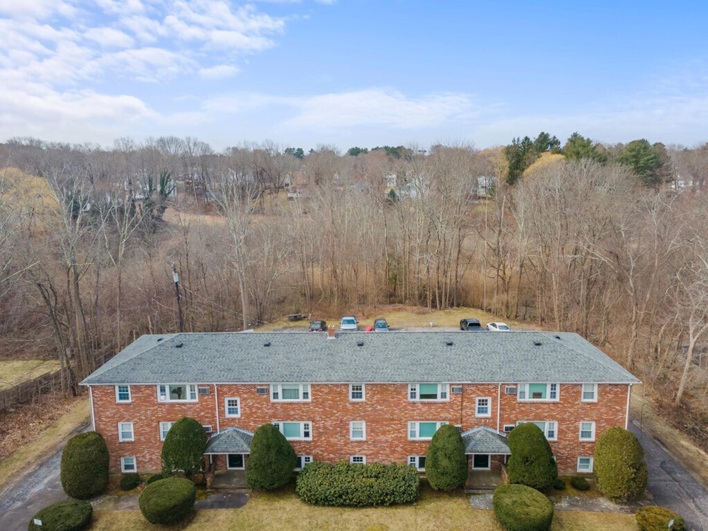 157 Stone St. Unit 4, Walpole, MA 02081 Room for Rent in Walpole, MA