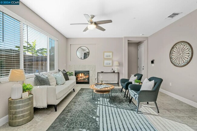 Building Photo - 40 Greystone Pl