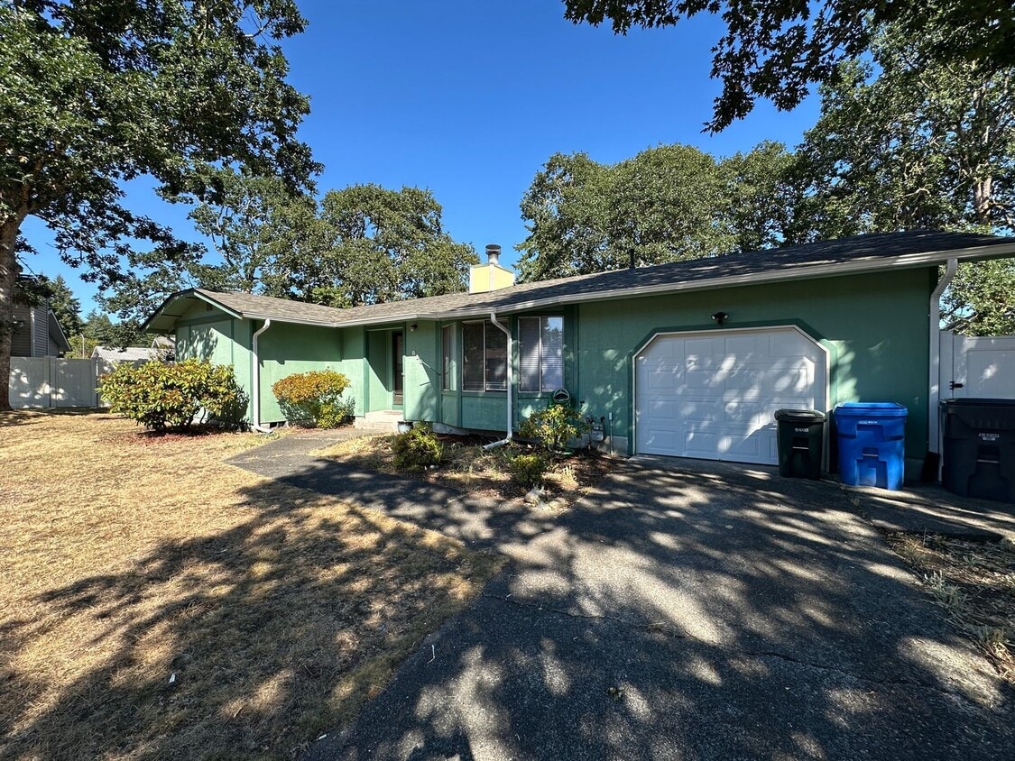 Primary Photo - 813 Haskell Ct