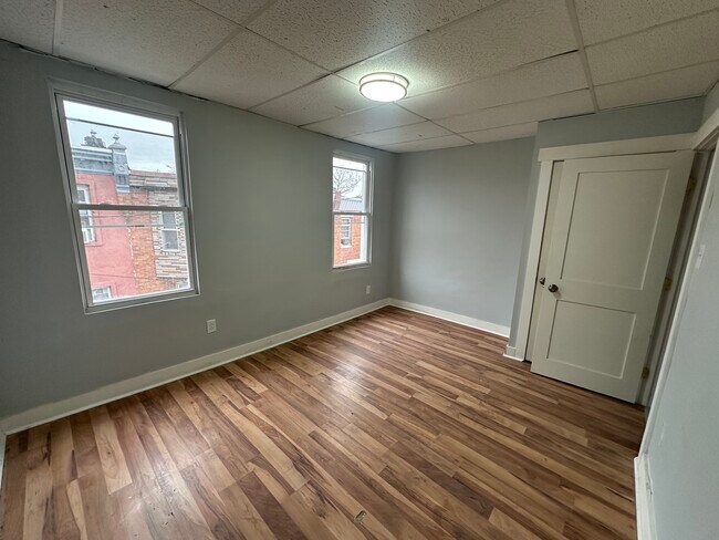 Foto del edificio - 3250 Hope St