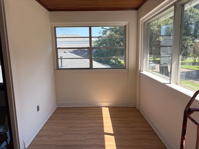 Sun Room - 6818 Canal Blvd