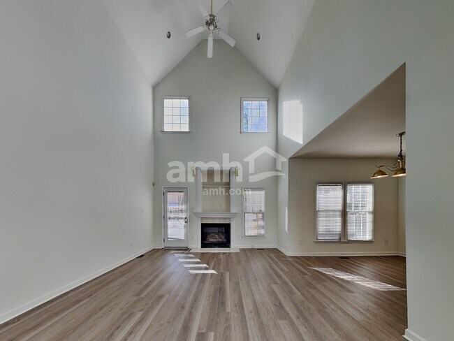 Foto del edificio - 1312 Ujamaa Dr