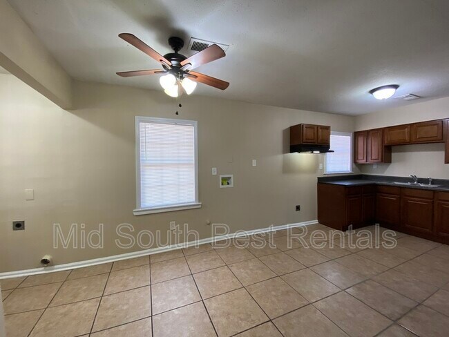 Building Photo - 3756 Donna Dr