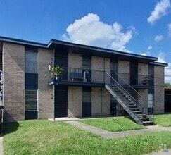 Building Photo - 805 Simpson Rd