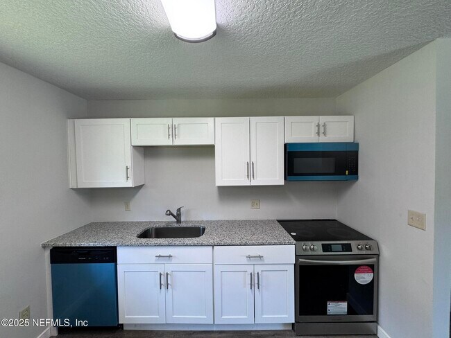 Foto del edificio - 8204 Arnot St
