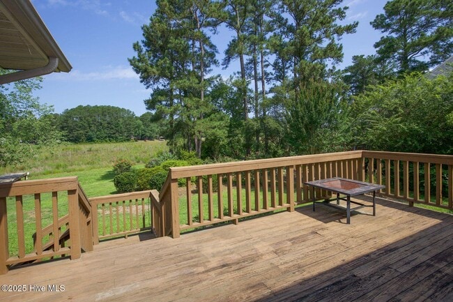 Building Photo - 1205 Greenbriar Dr