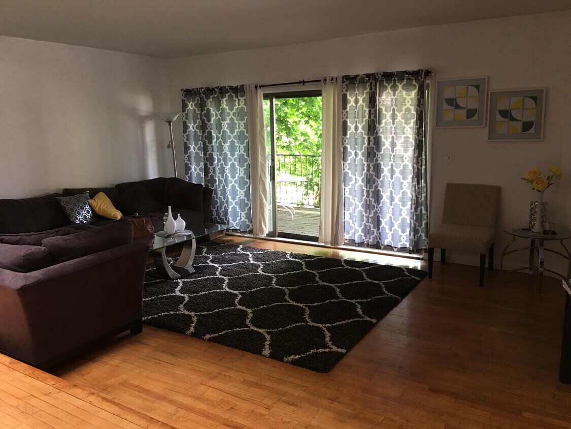 8 Michigan Ave, Hasbrouck Heights, NJ 07604 Townhome Rentals in