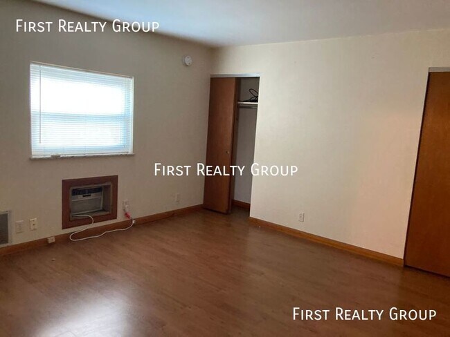 Foto del edificio - Belmont Area, 1 Bedroom Efficiency Apartme...