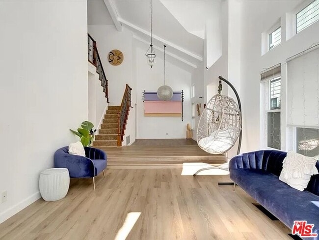 Foto del edificio - 7937 W 80th St
