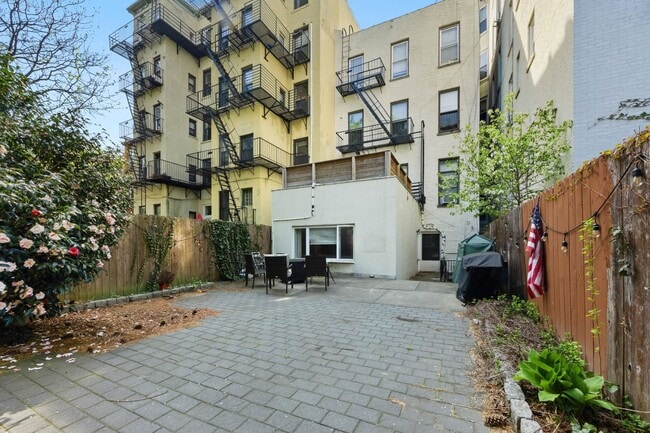 Foto del edificio - 1017 Park Ave