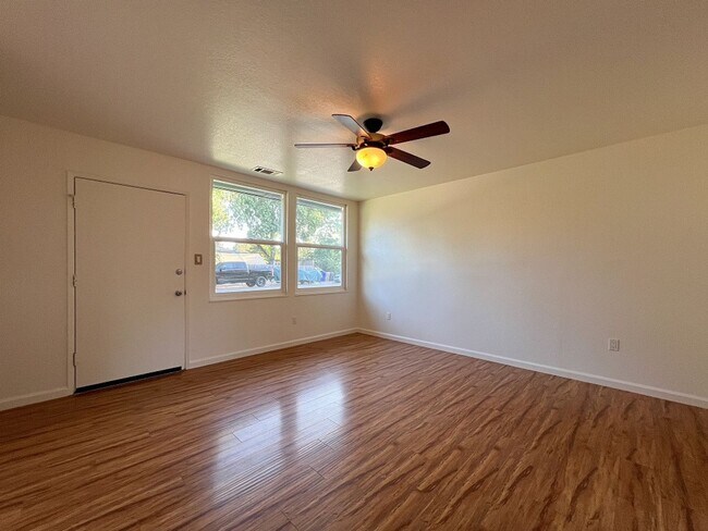 Foto del edificio - 1399 Spruce St