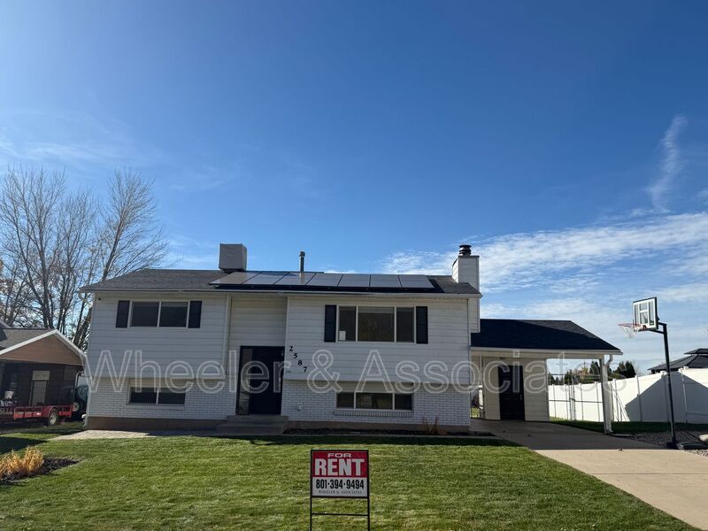 Primary Photo - 2587 N 1450 E