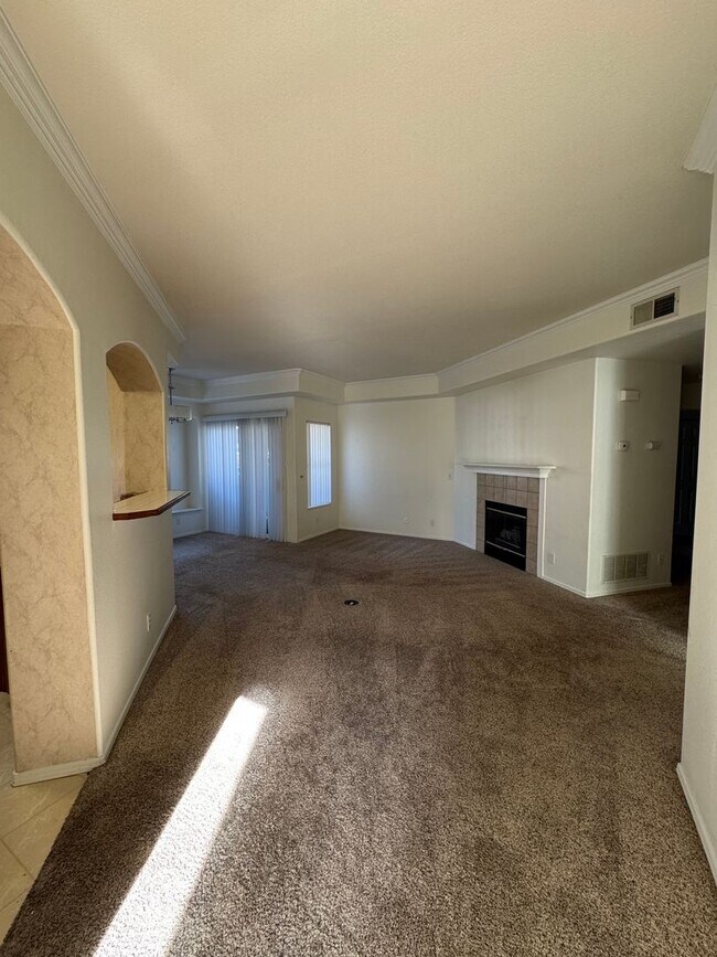 Foto del edificio - Gorgeous 2 Bed 2 Bath Condo!