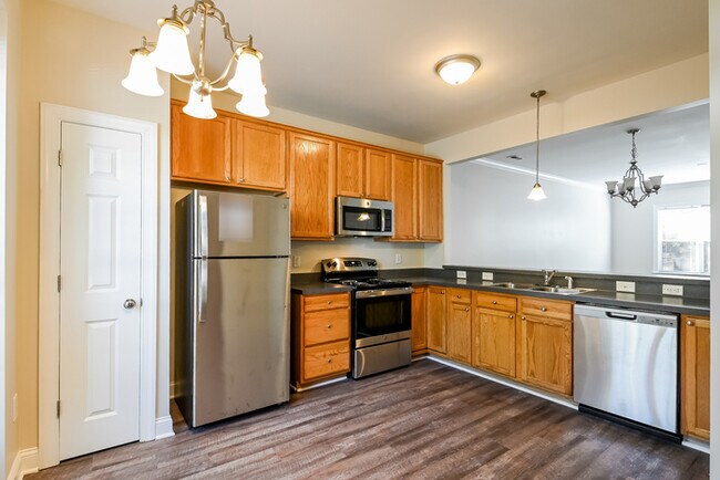 Foto del edificio - 3-Bedroom Charming Townhome
