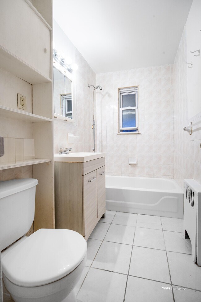 Foto del edificio - 3828A Barnes Ave