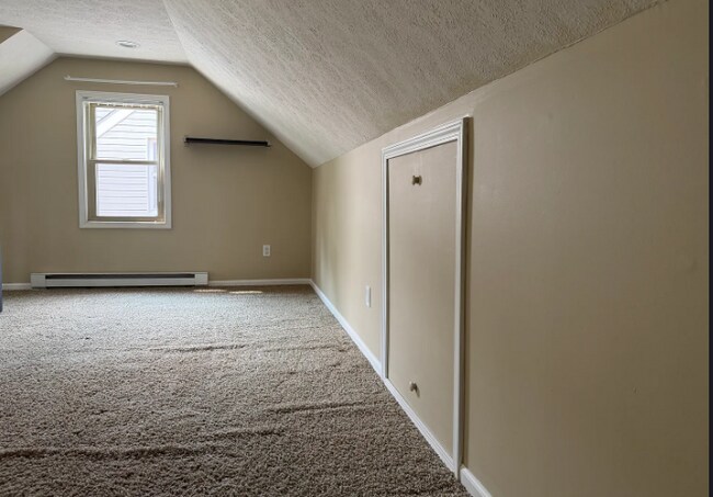 Foto del edificio - 3775 W 210th St