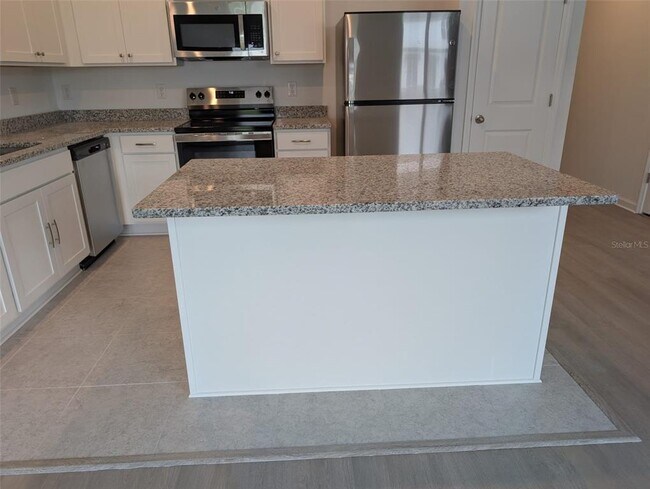 Building Photo - 3394 Vesara Dr