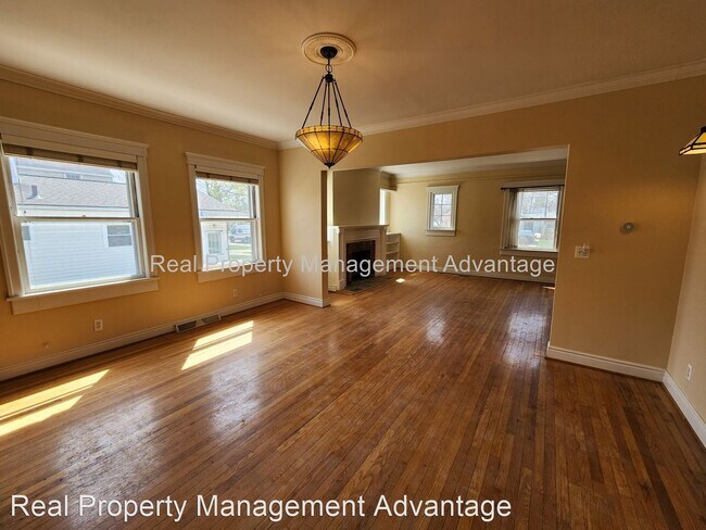 Building Photo - 4 br, 1.5 bath House - 3036 Royal Ave.