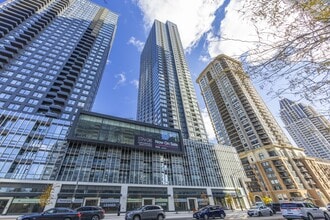 Building Photo - 395-395 Square One Dr