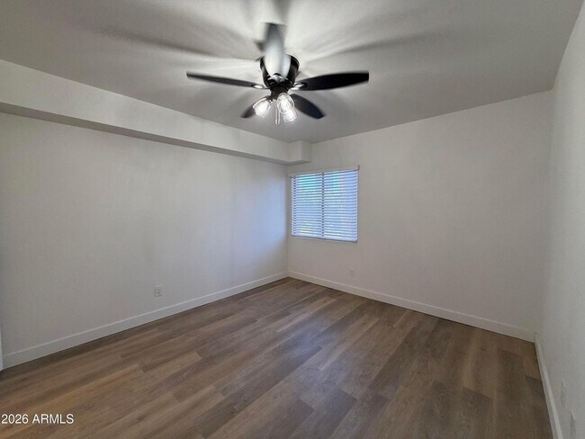 Foto del edificio - Remodeled 1 Bedroom 1 Bath Central Phoenix Apartment with Private Backyard