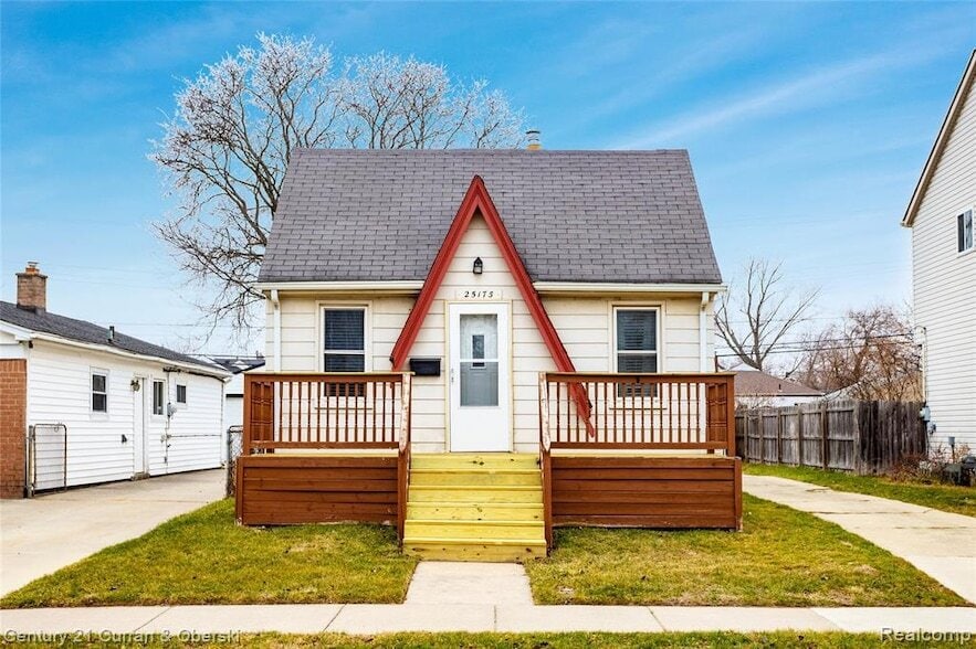 Foto principal - 25175 Dale St
