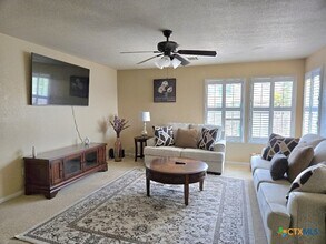 Building Photo - 3403 Thunder Creek Dr