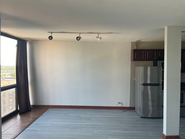 Foto del edificio - 4343 N Clarendon Ave