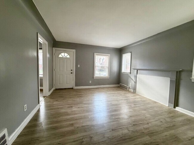 Foto del edificio - 3 Bedroom 1 Bath For Lease -Section 8 Ready Call 313-429-3244