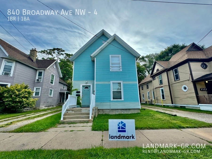Primary Photo - 840 Broadway Ave NW