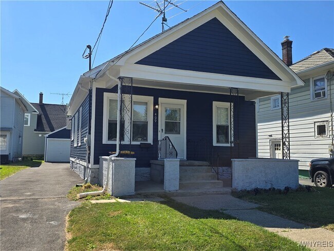 Foto del edificio - 409 Hawley St