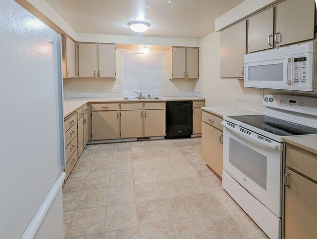 Building Photo - 5133 88th Street NE