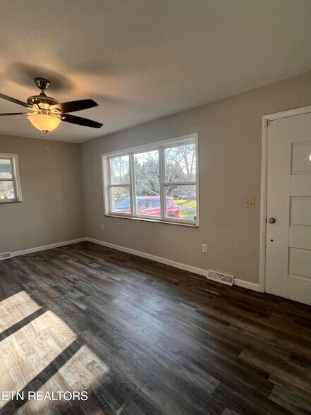 Foto del edificio - 3408 Hackberry Rd