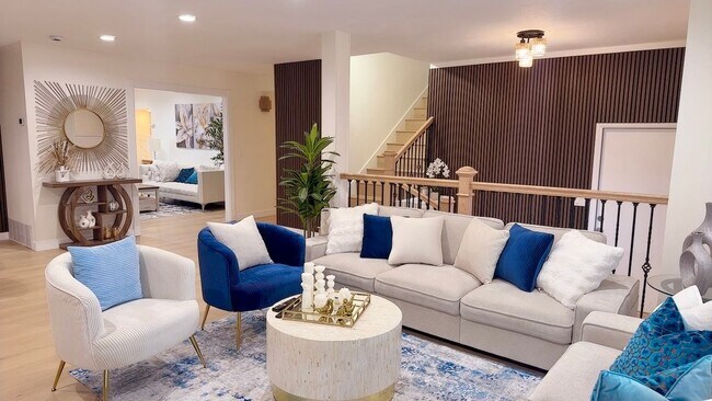 Building Photo - 9092 La Linda Ave