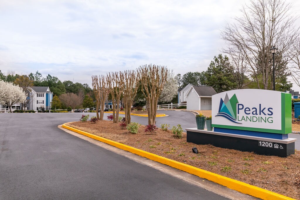 1200 Peaks Lndg, Conyers, GA 30013