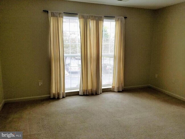 Foto del edificio - 2502 Driftwood Ct