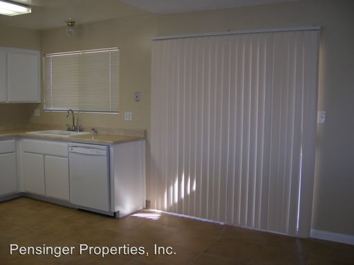 Building Photo - 2705 N Half Moon Dr