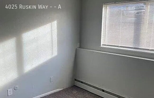 Foto del edificio - 4025 Ruskin Way