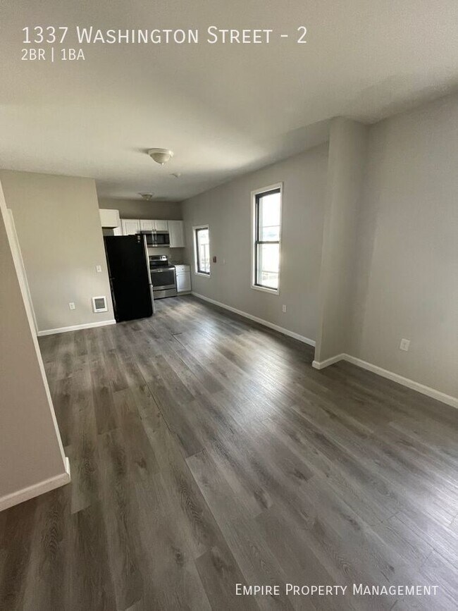 Building Photo - 2nd floor: 2 Bedroom / 1 Bathroom in Easton !