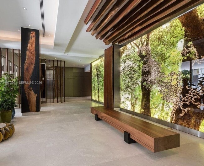 Building Photo - 1010 Brickell Ave