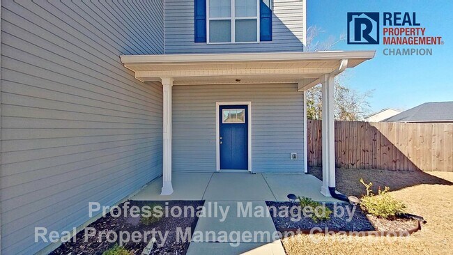 Foto del edificio - Spacious Home with Fenced Back Yard Convenient to Camp Lejeune