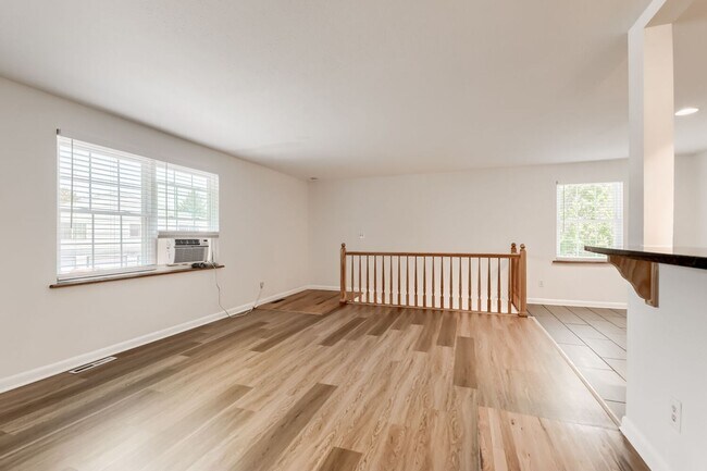 Building Photo - Lovely 2 bed 1 Bath Townhome in park-like setting in Boulder. - Available July 1st!
