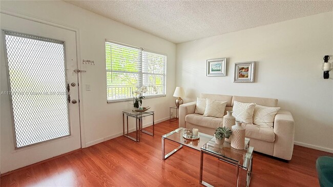 Foto del edificio - 13450 SW 3rd St