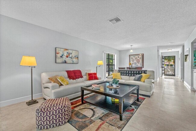 Foto del edificio - 30 Southport Ln
