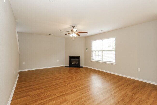 Foto del edificio - 8525 Emerald Fern Way
