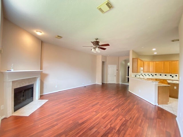 Foto del edificio - 3215 Worthington Dr