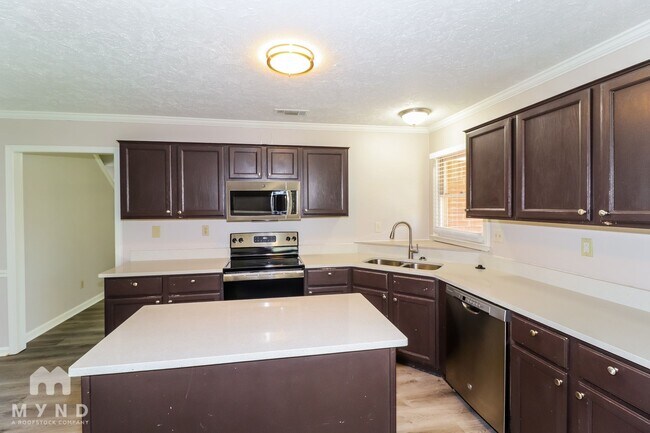 Foto del edificio - 8994 Fletcher Park Cir N