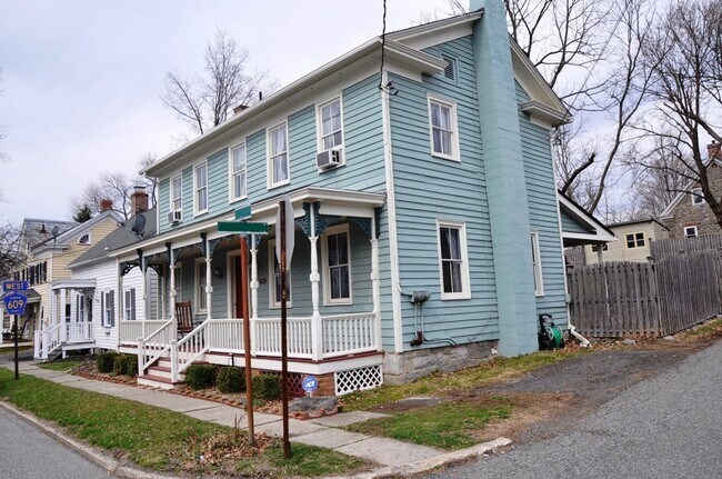 Building Photo - 349 High St